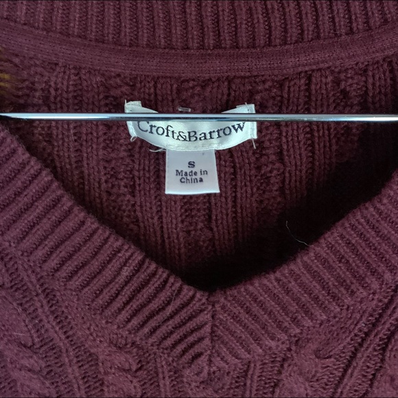 Croft & Barrow V neck size S Sweater - Picture 2 of 3